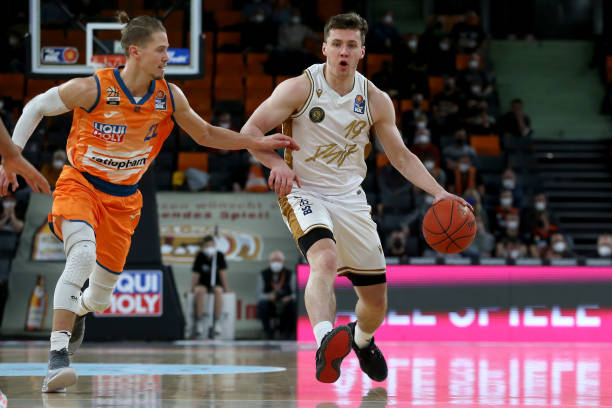 他们不仅获 他们不仅获