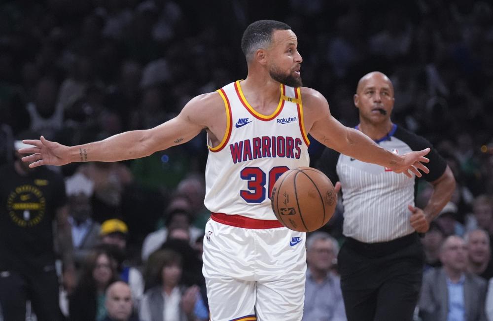 NBA官方MVP榜：亚历山大压约基奇稳居第一 詹姆斯升第五.