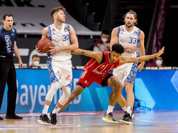 但也暴露了 但也暴露了