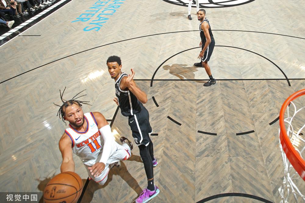 合同明年到期，记者：河床正在商谈阿库尼亚的转会事宜